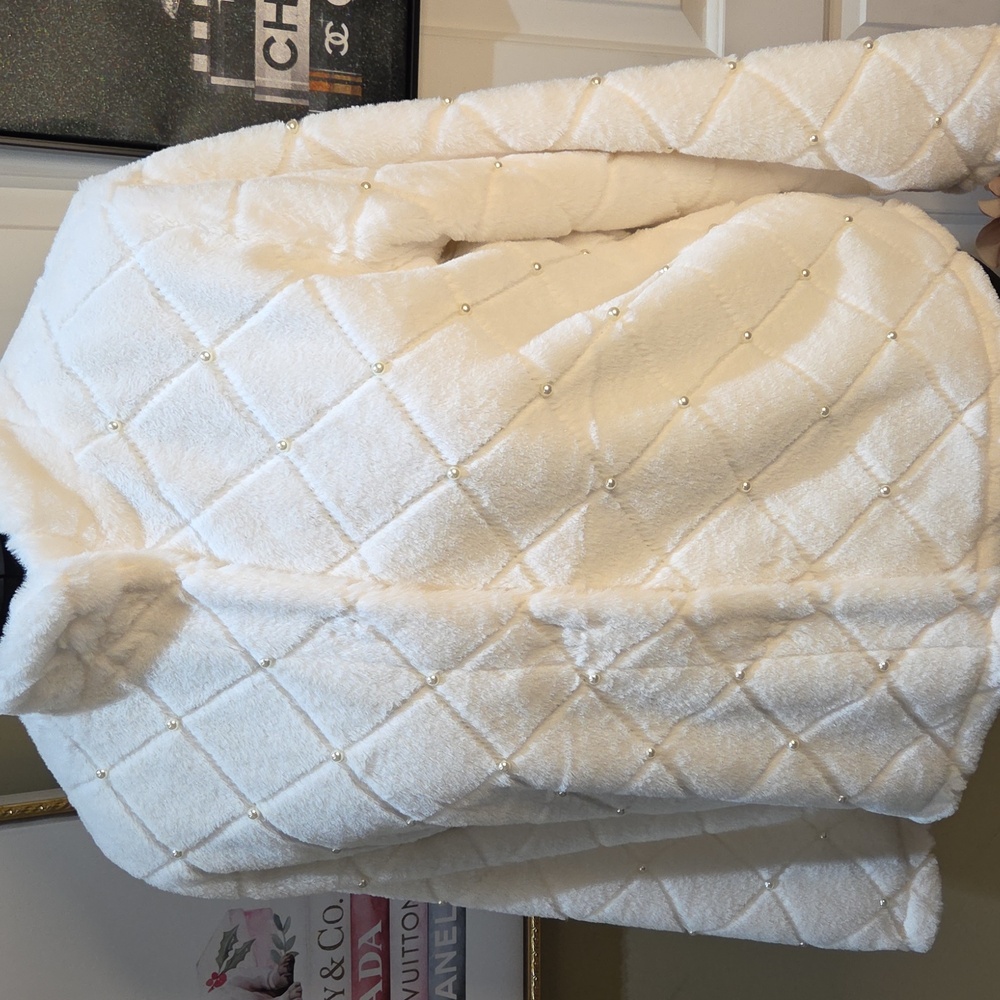 Nwt XL Sabrina Lauren Cozy Cream Teddy Jacket for Women With Pearls - Picture 4 of 17